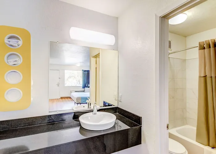 Motel 6 Waco - Lacy Lakeview Bellmead