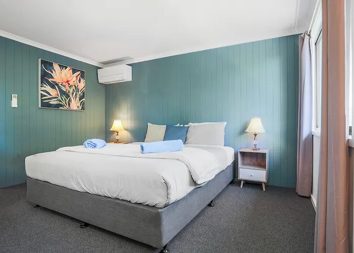 Coast Motel Eden