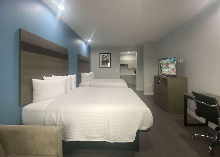 Baymont By Wyndham Freeport Texas Hotel