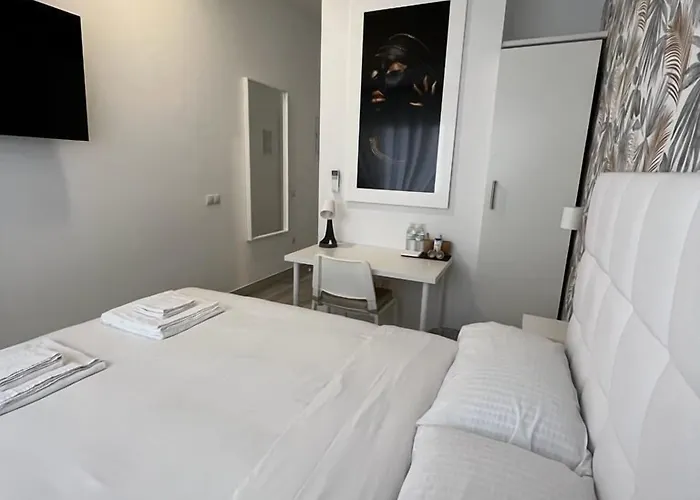 Ch Tanez Carolina A Hotel Madrid