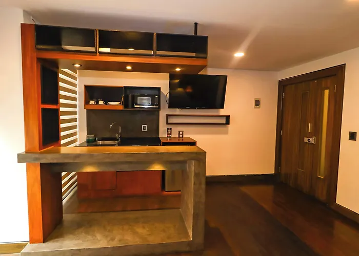Madero Hotel&Suites La Paz