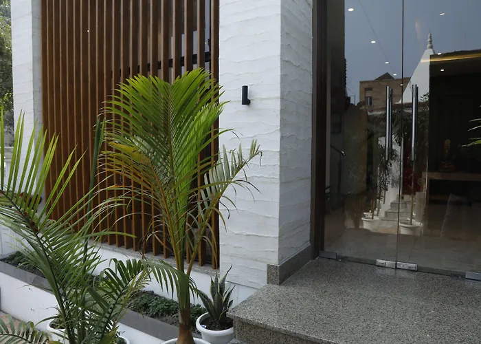 Hotel The Royal Vista Varanasi