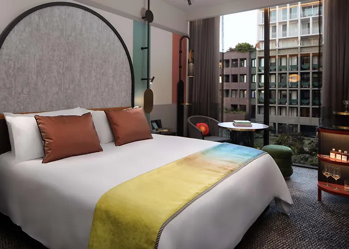 Qt Newcastle Hotel