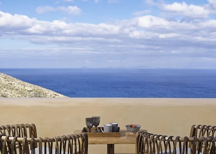 Folegandros Apartments
