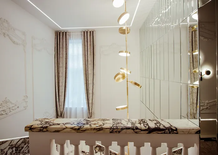 The Crown Boutique Hotel & Spa Tirana