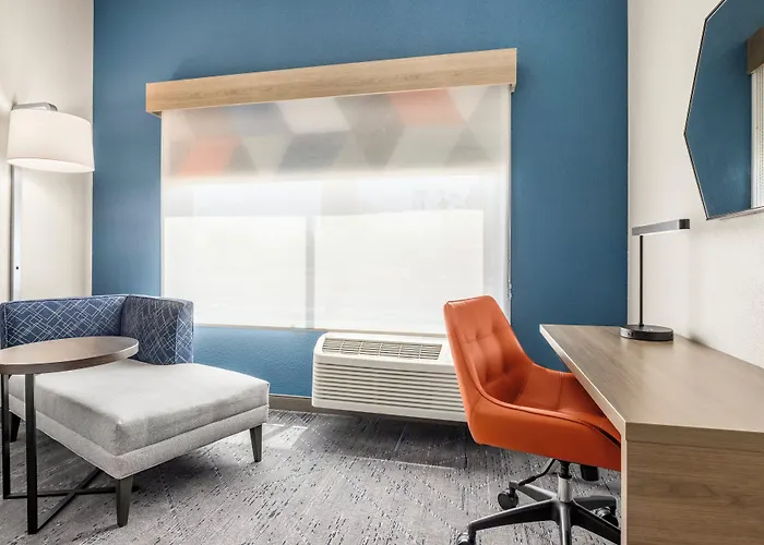 Holiday Inn Express & Suites Phoenix West - Tolleson By Ihg