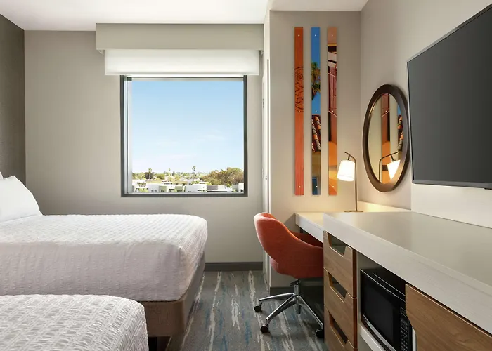 Hampton Inn & Suites San Mateo-San Francisco Airport