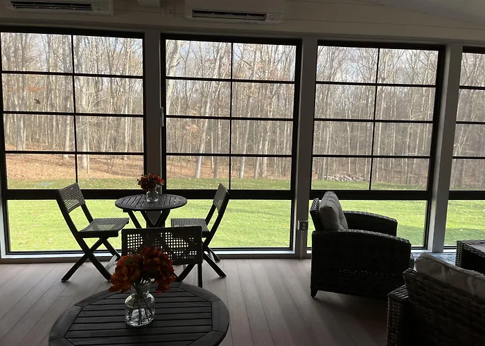 Four Seasons For Fun Bed & Breakfast Lakeville