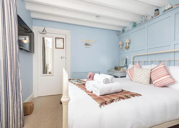 The Beach House Milford on Sea