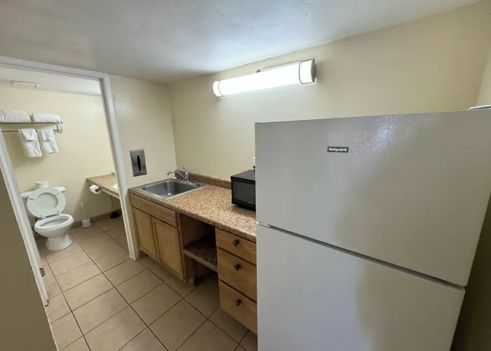 Big Chile Inn & Suites Las Cruces