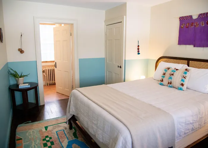 The Vesper Woodstock Bed & Breakfast