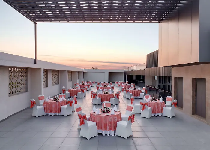 Lemon Tree Hotel Agra