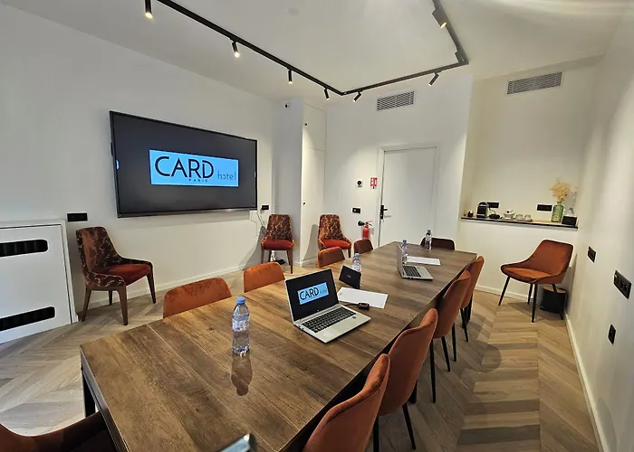 Card Hotel Paris