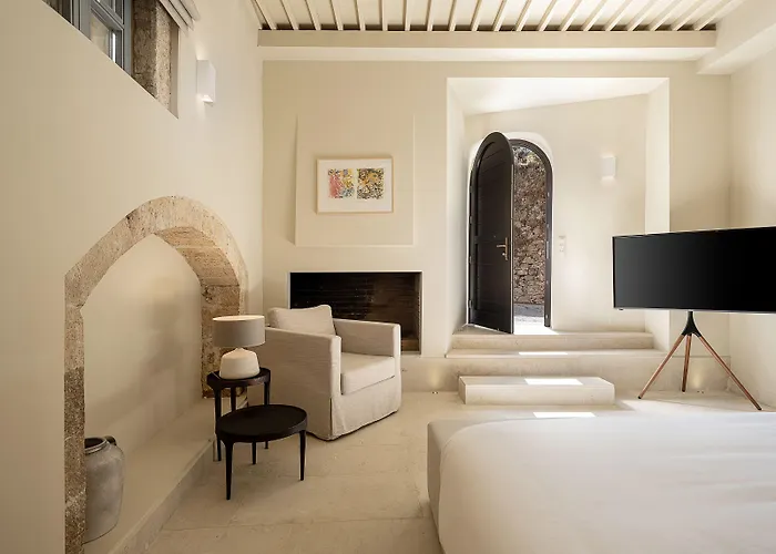 Azade Chania