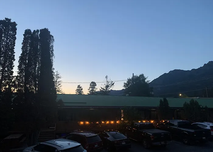 Destination Inn Radium Hot Springs