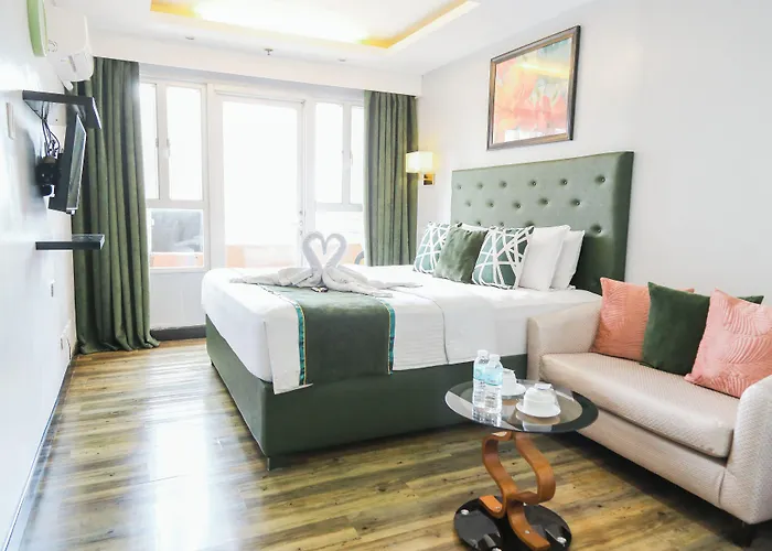 Pacific Bay Grand Suites Manila