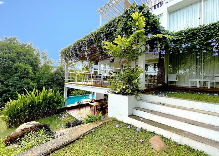 33 Lake Terrace Hikkaduwa
