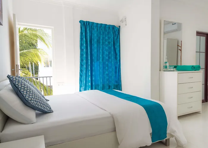 Palm Gate Maldives Hotel Thulusdhoo