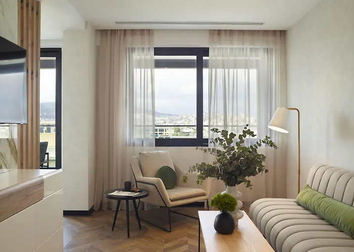 The Port Square Hotel Piraeus