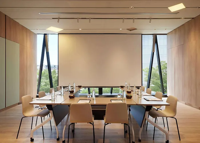 Dusitd2 Samyan Bangkok Hotel