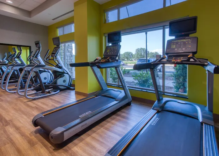 Drury Inn & Suites Cleveland Beachwood