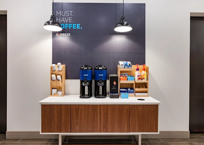 Holiday Inn Express & Suites - Lincoln Downtown By Ihg
