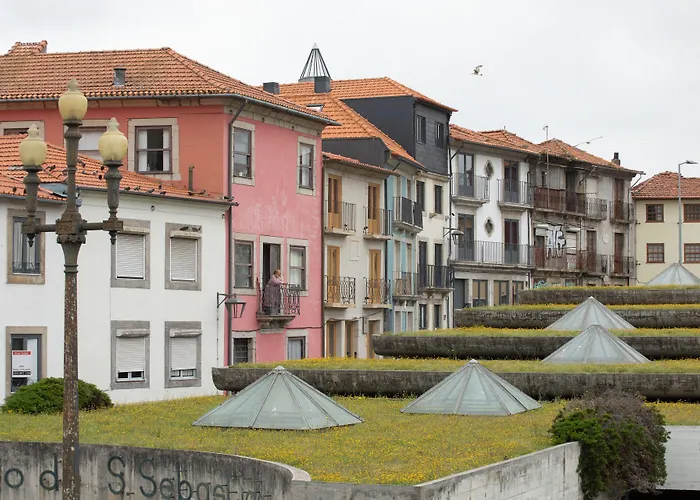 Na Travessa Suites Porto