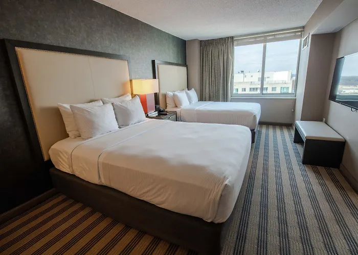 2500 Penn, A Placemakr Experience Washington