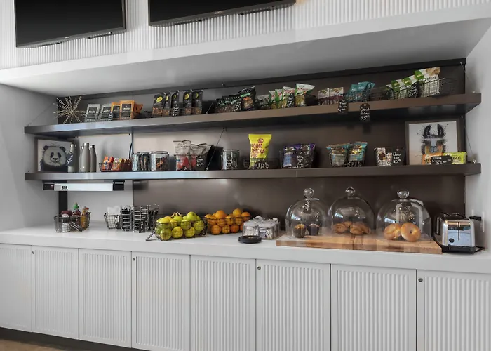 Aloft By Marriott Glendale At Westgate Hotel