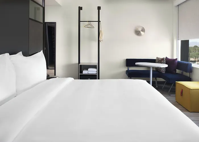 Aloft By Marriott Glendale At Westgate Hotel