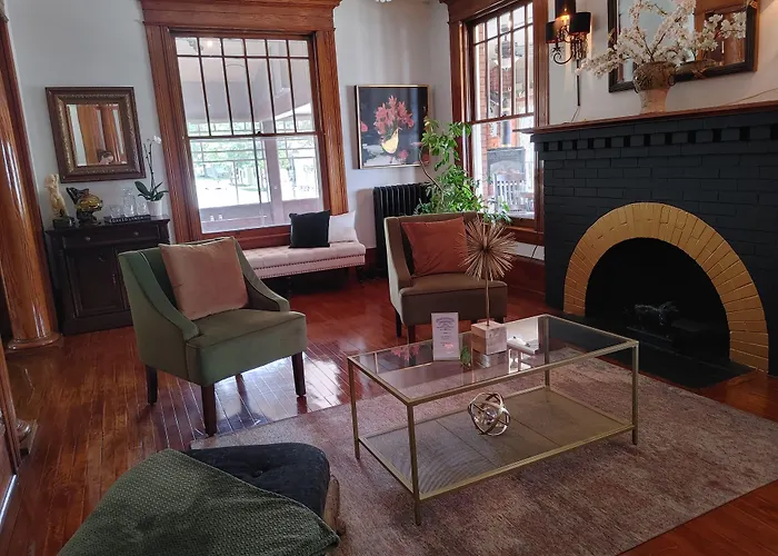 Stonewater Manor B&B Gananoque