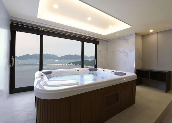 Utop Marina Hotel & Resort Yeosu
