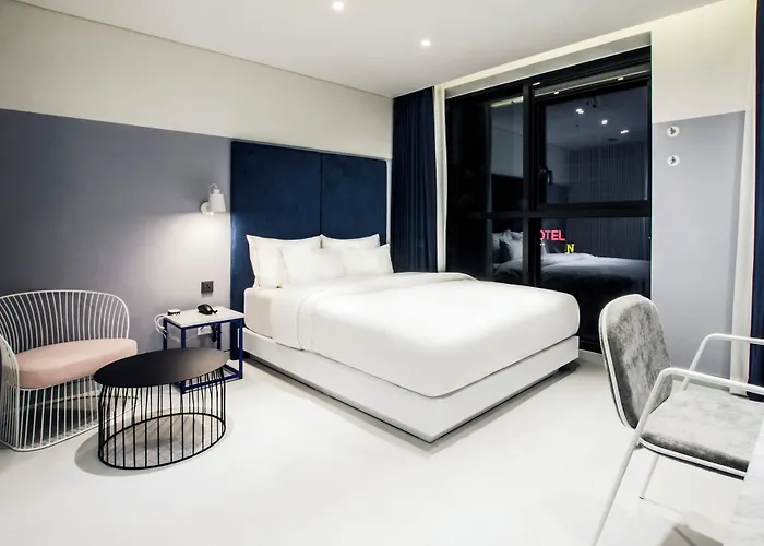 Hotel The Castle Bangi 2Nd Seoul
