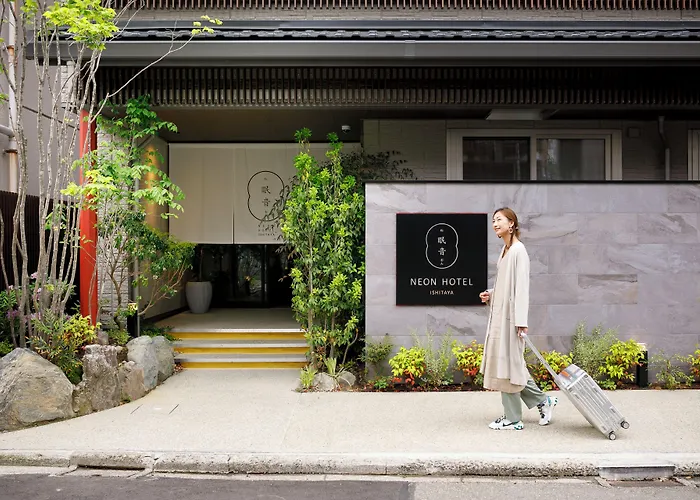 Neon Hotel - Luxury Sleep Retreat - Kanazawa