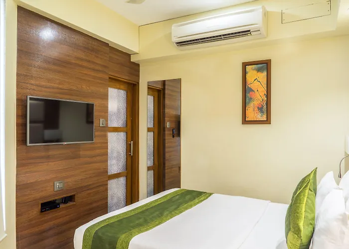 Super Inn Armoise Hotel - Navrangpura, Ahmedabad