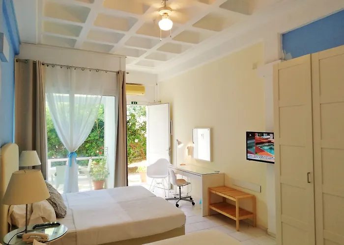 Homely Studios Sakız