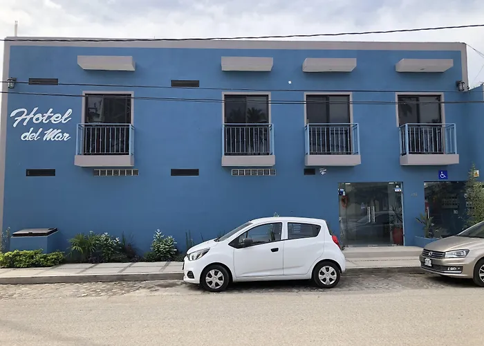 Hotel Del Mar Barra de Navidad