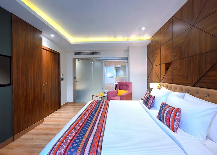 Golden Tulip Agra Hotel
