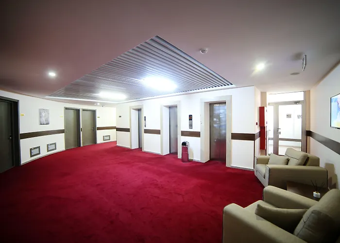 Hotel Corner Inn Batoemi
