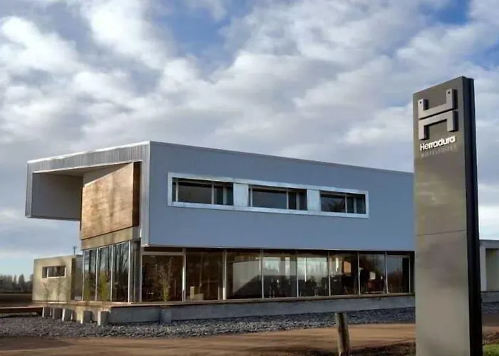 Herradura Hotel Suites Neuquén