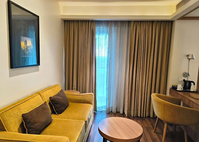 Royal Hometel Suites Mira-Bhayandar