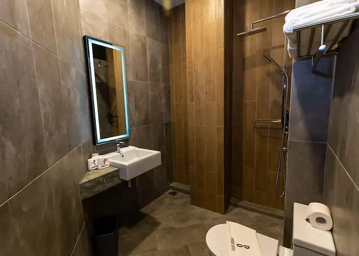 Brown Hotel George Town
