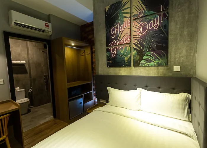 Brown Hotel George Town