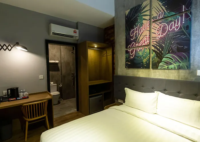 Brown Hotel George Town
