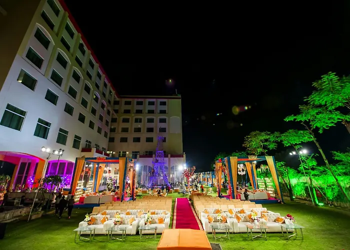 Ramada By Wyndham Jaipur Jaisinghpura Hotel