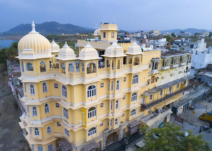 Bloom Boutique L Lake Pichola Udaipur