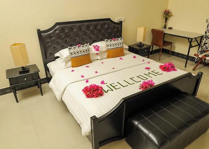 Charming Holiday Lodge Addu City