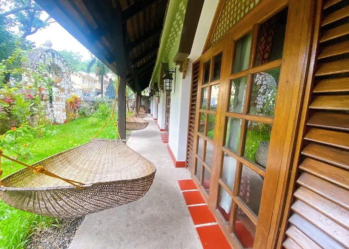 Tropicana Castle Dive Resort Powered By Cocotel Puerto Galera