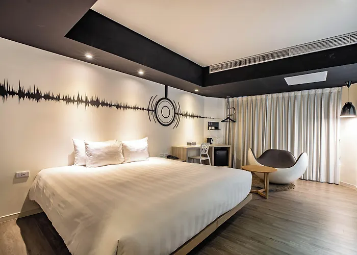 Hotel Papa Whale-Kaohsiung Formosa Boulevard