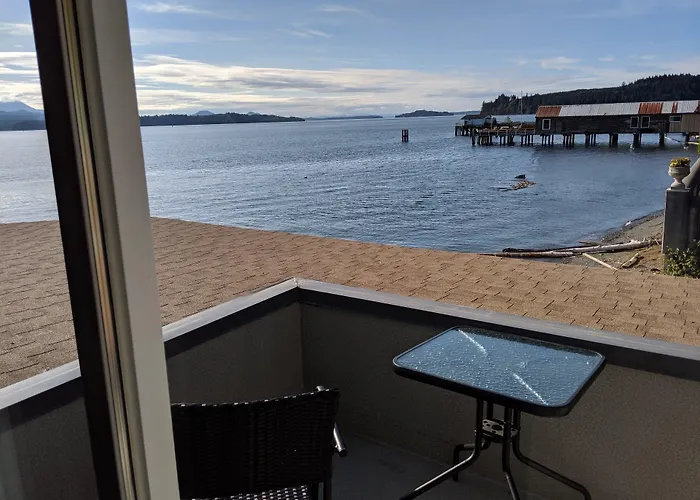 Nimpkish Hotel Alert Bay